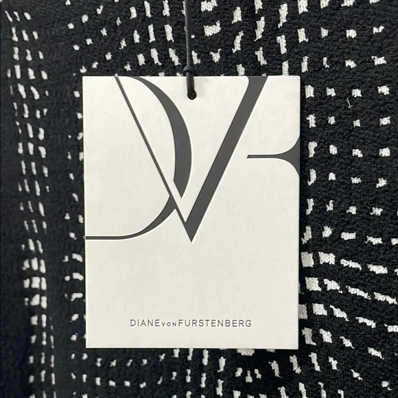 DIANE von FURSTENBERG Knee-Length Pencil Skirt - Picture 3 of 9